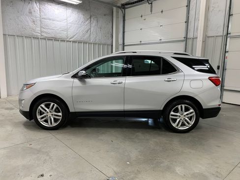 Used 2020 Chevrolet Equinox Premier AWD/4WD image 4
