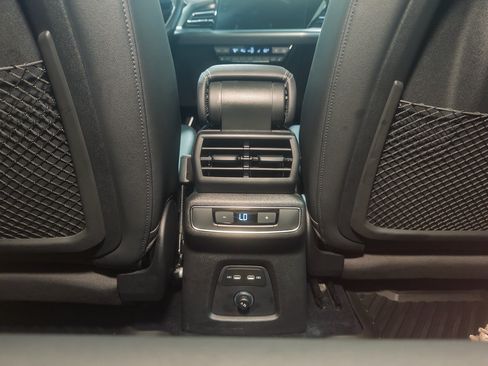 Used 2023 Audi Q4 e-tron Premium Plus w/ Premium Plus RWD image 21