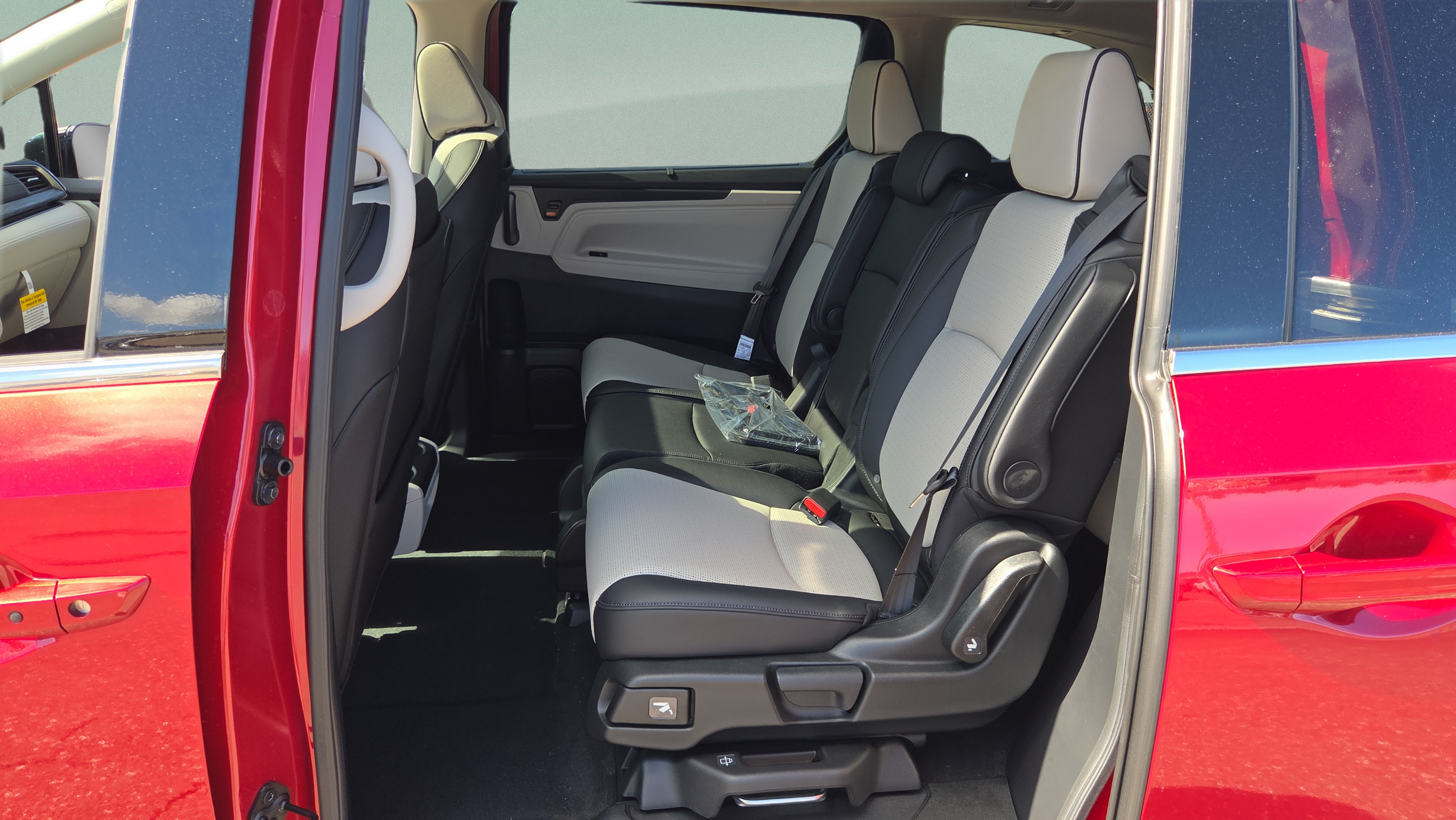 New 2027 Honda Odyssey Elite image 11