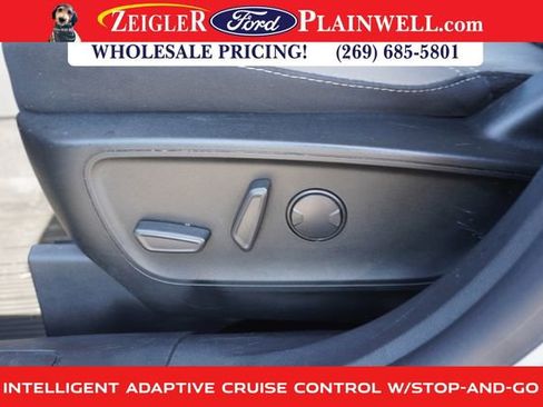 Used 2022 Ford Escape SE w/ Cold Weather Package image 17