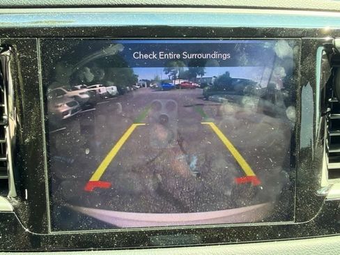 Used 2020 Chrysler Pacifica Touring-L Plus FWD image 24