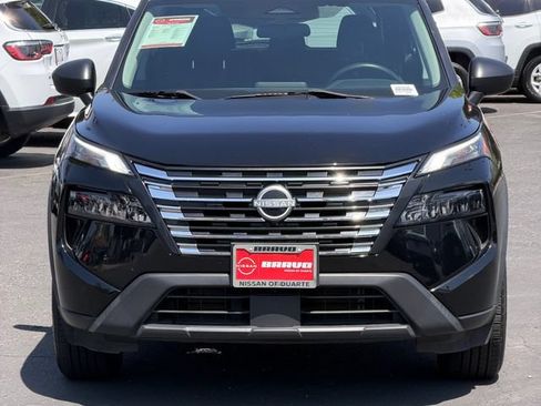 Used 2024 Nissan Rogue S FWD image 2