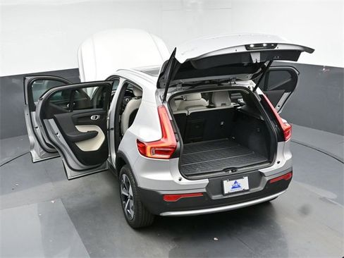 Used 2024 Volvo XC40 B5 Plus w/ Protection Package Premier image 50