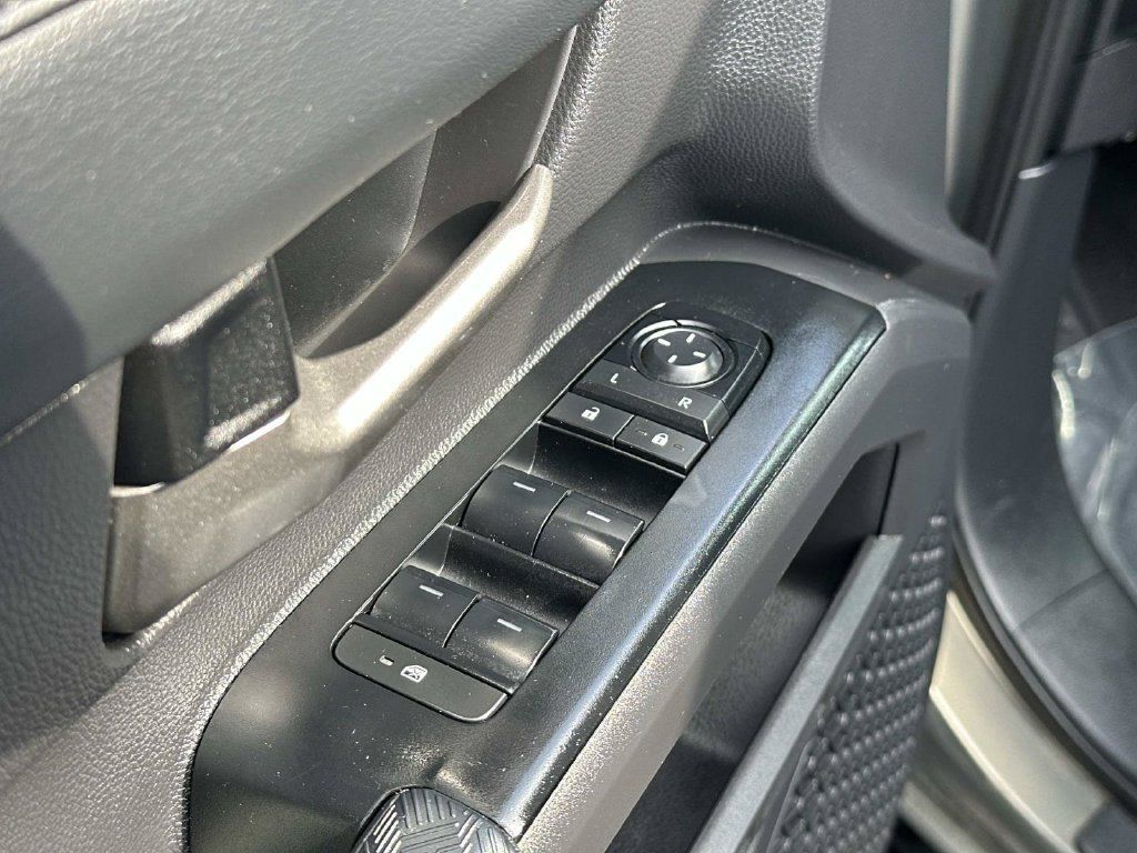 Used 2025 Toyota Tacoma 4x4 Double Cab Hybrid image 23