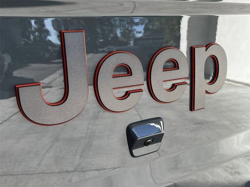 New 2025 Jeep Gladiator Mojave image 30