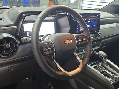Used 2024 Chevrolet Colorado LT w/ LT Convenience Package III RWD image 17