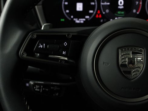 Certified 2025 Porsche Cayenne Turbo w/ Premium Package Plus AWD/4WD image 25