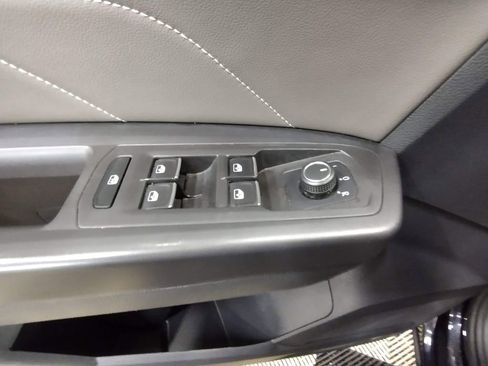 Used 2022 Volkswagen Atlas SE image 24