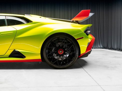 Used 2021 Lamborghini Huracan STO RWD image 50