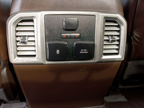 Used 2019 Ford F350 Limited image 18