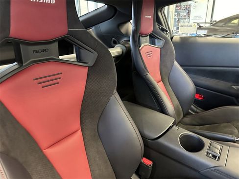 New 2024 Nissan Z NISMO w/ Floor Mat Package image 11