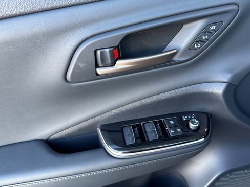 New 2026 Toyota Crown Signia image 10