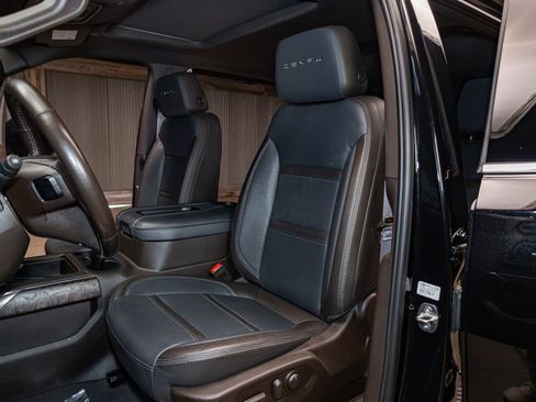 Used 2021 GMC Sierra 1500 Denali w/ Denali Premium Package image 19