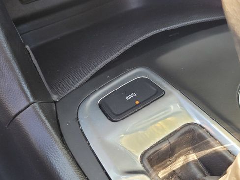 Used 2020 Chevrolet Equinox LT w/ LPO, Floor Liner Package AWD/4WD image 24