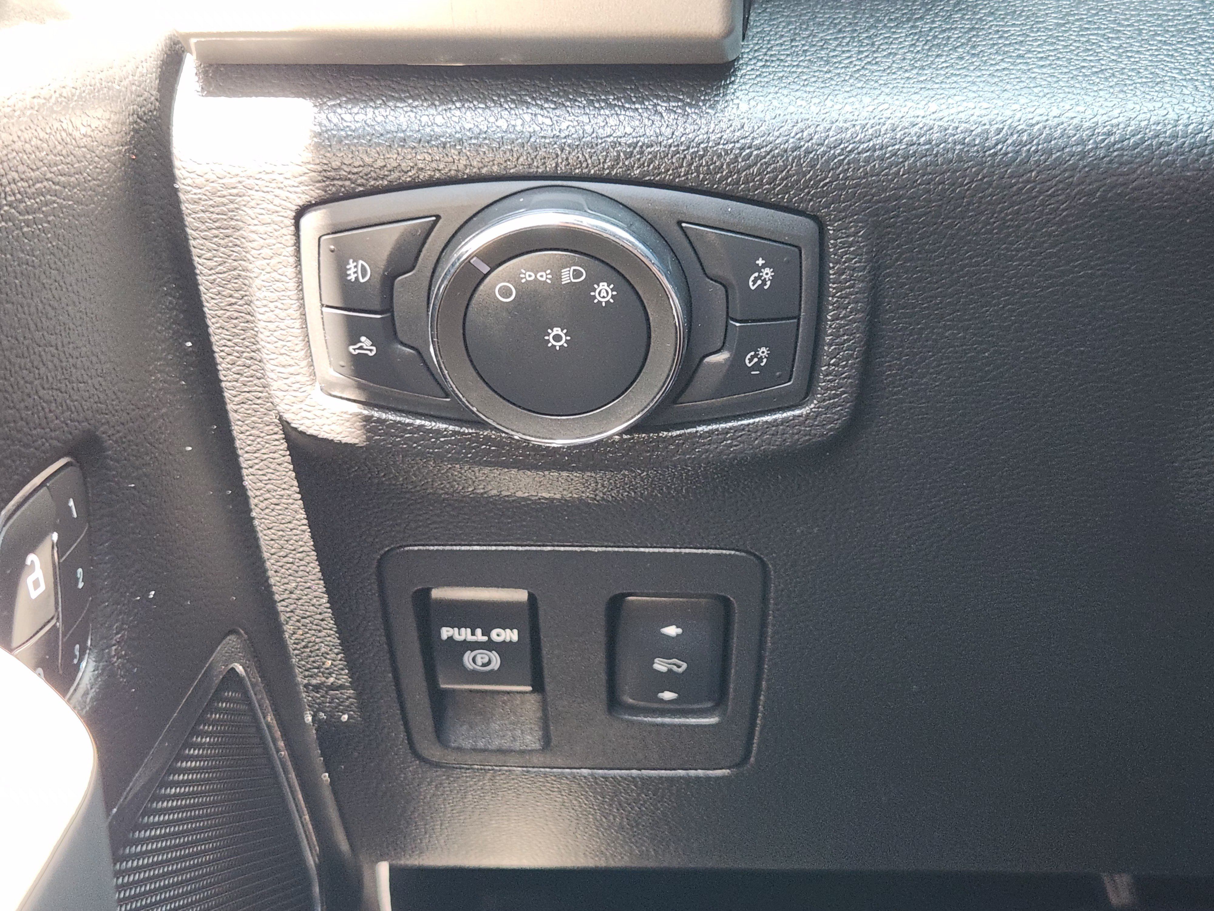 Used 2020 Ford F150 Lariat RWD image 22
