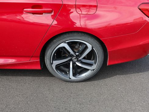 Used 2022 Honda Accord Sport image 4