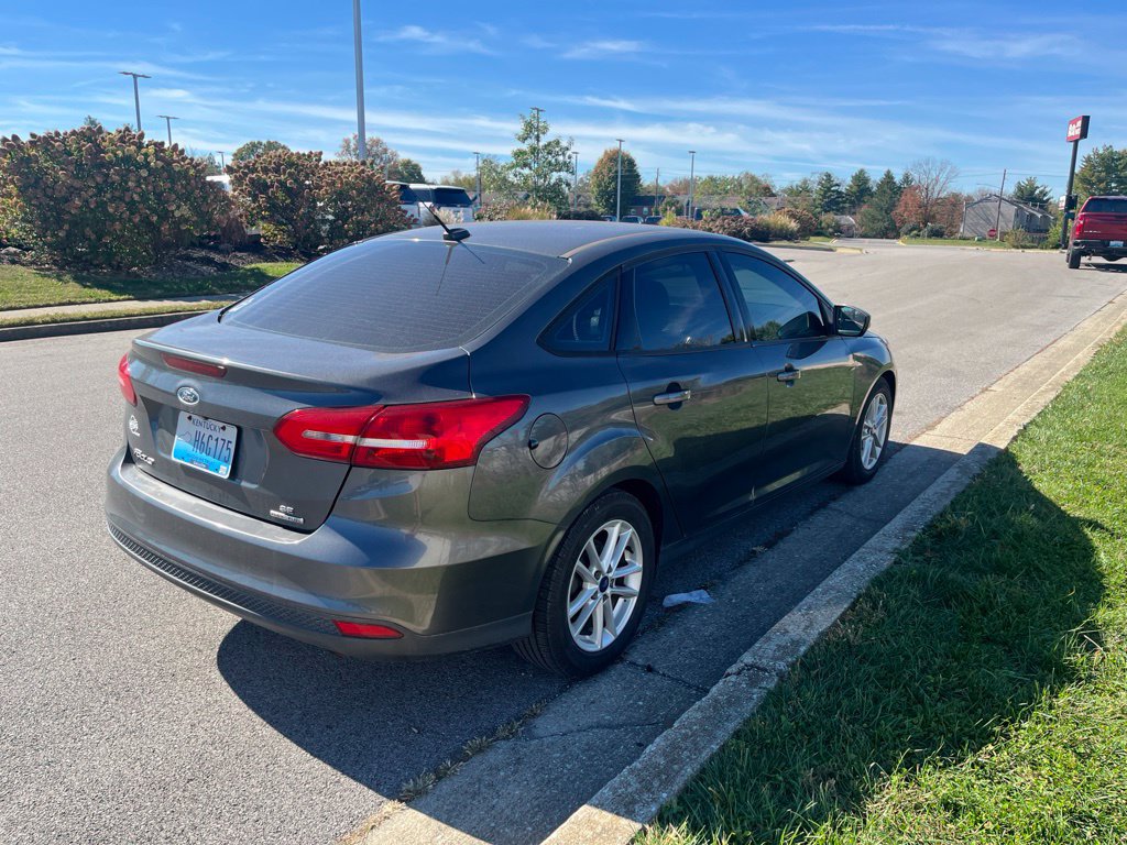 Used 2016 Ford Focus SE FWD image 3