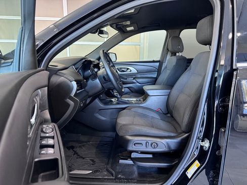 Certified 2023 Chevrolet Traverse LT w/ LPO, Floor Liner Package image 9