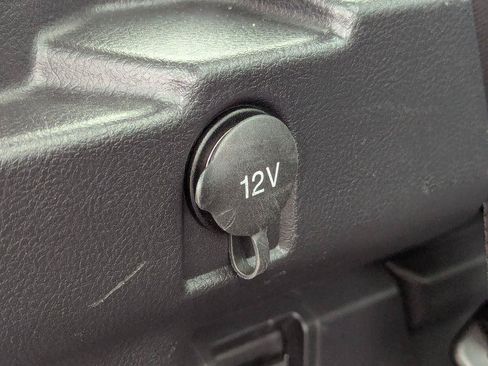 Used 2015 Land Rover LR4 HSE AWD/4WD image 32