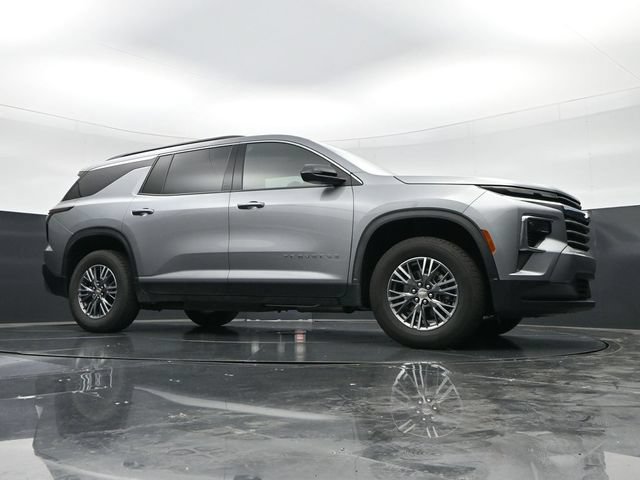 Used 2025 Chevrolet Traverse LT AWD/4WD image 48