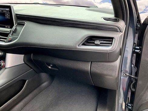 Used 2021 GMC Yukon XL SLT image 27