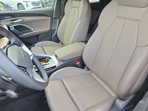 Certified 2025 Audi Q5 Premium w/ Premium Plus AWD/4WD image 15