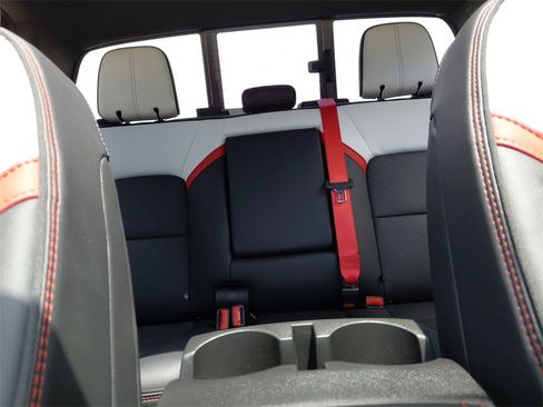 New 2025 GMC Canyon AT4 w/ AT4X Package image 35