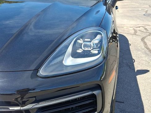 Used 2019 Porsche Cayenne AWD/4WD image 11