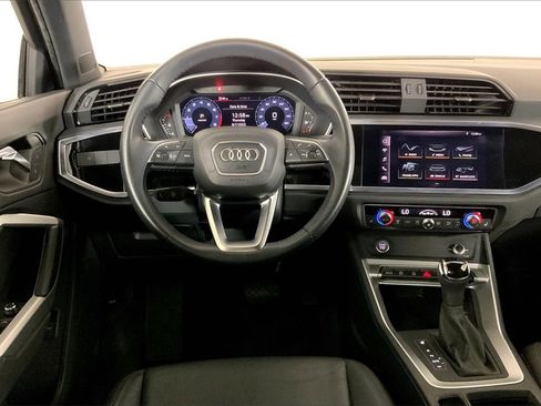 Used 2020 Audi Q3 2.0T Premium w/ Convenience Package image 4
