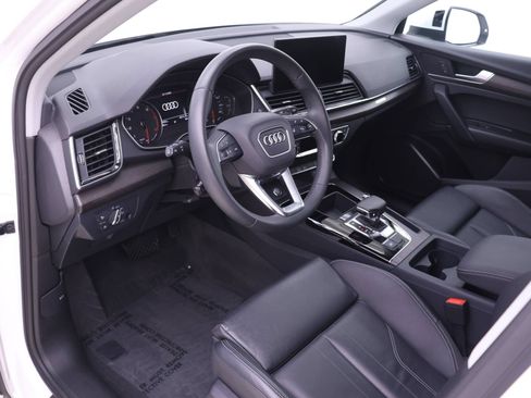 Certified 2024 Audi Q5 2.0T Premium w/ Convenience Package AWD/4WD image 6