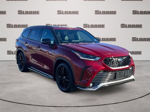 Used 2024 Toyota Highlander XSE image 7