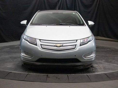 Used 2012 Chevrolet Volt Premium w/ Premium Trim Package image 4