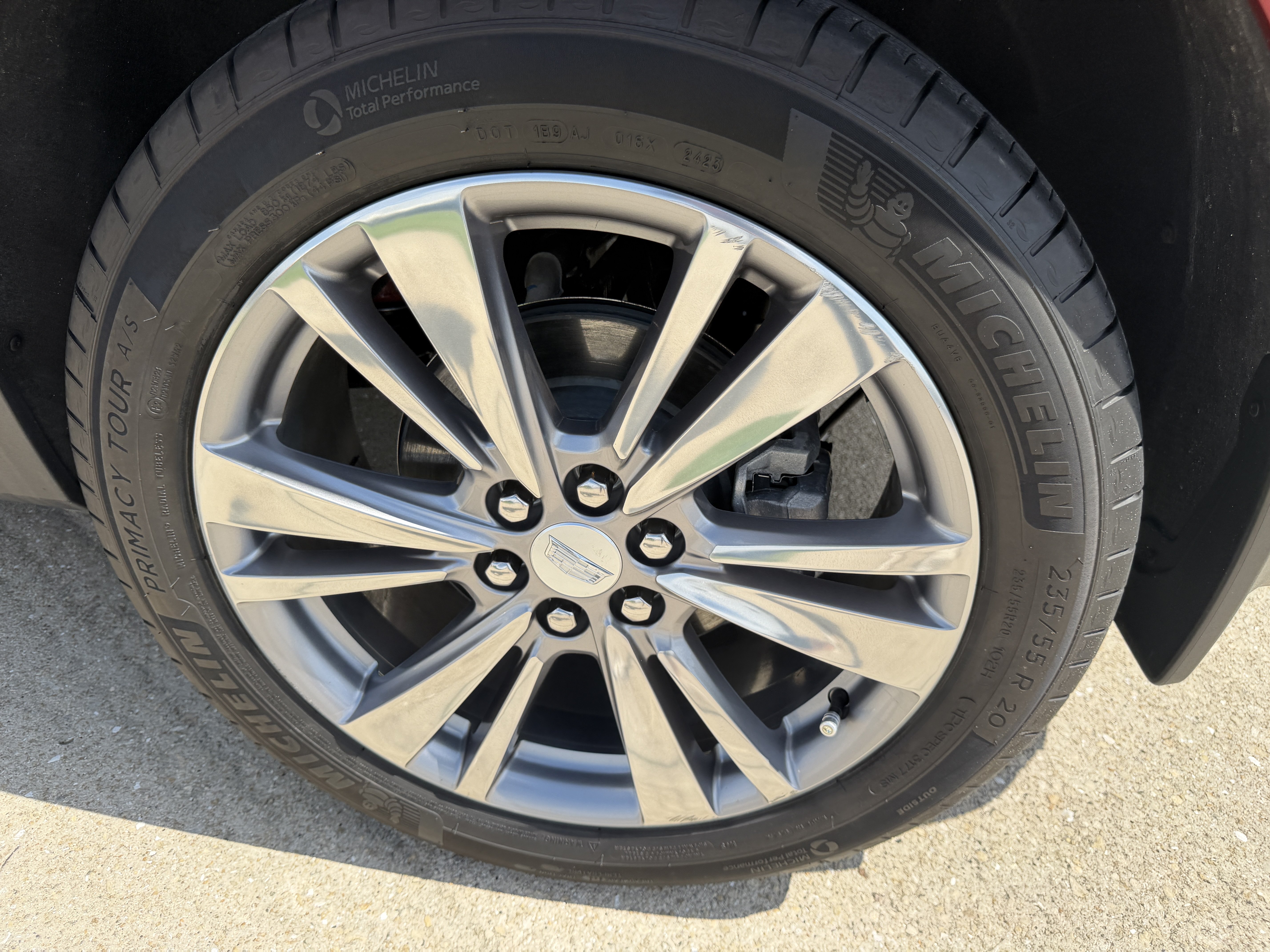 Certified 2024 Cadillac XT5 Premium Luxury FWD image 30