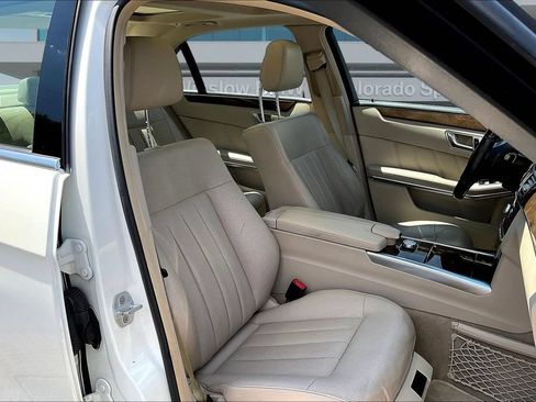 Used 2014 Mercedes-Benz E 550 4MATIC Sedan image 29