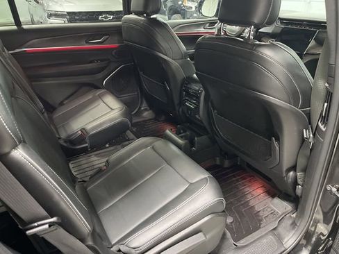 Used 2024 Jeep Grand Cherokee L Overland AWD/4WD image 15