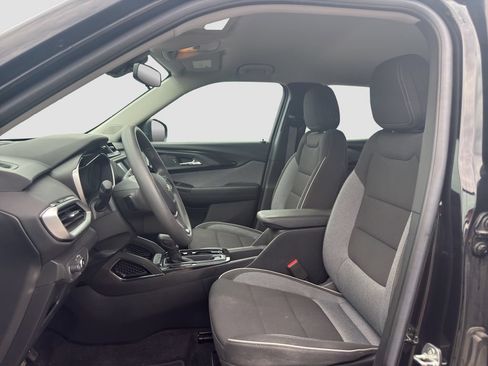 Used 2023 Chevrolet TrailBlazer LS AWD/4WD image 9