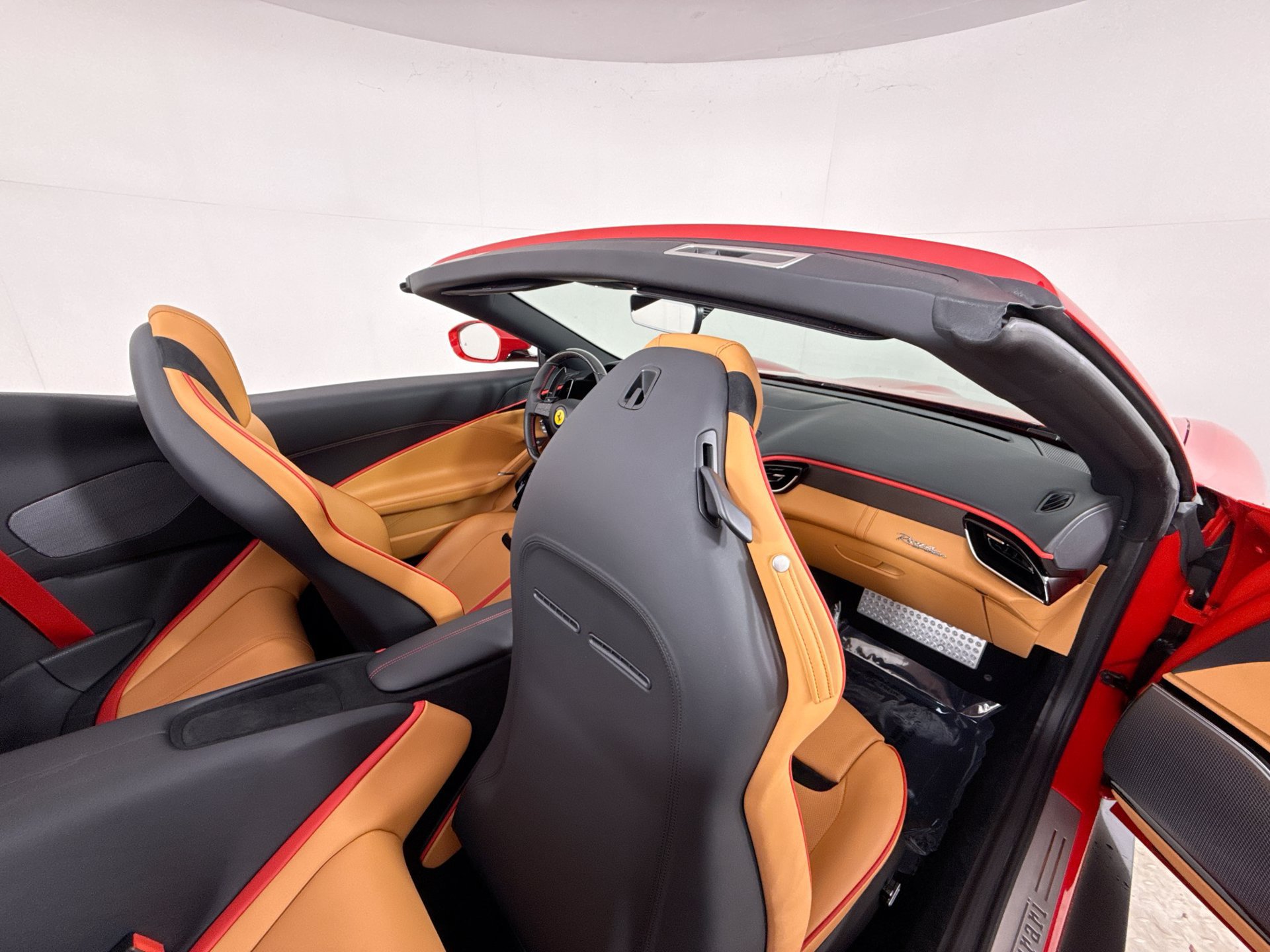 Certified 2024 Ferrari Roma Spider RWD image 24