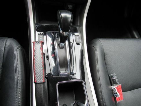 Used 2016 Honda Accord Touring image 23