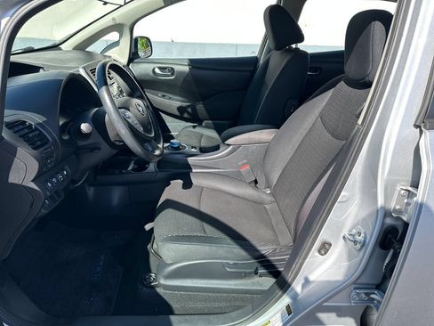 Used 2014 Nissan Leaf S w/ Charge Package FWD image 12