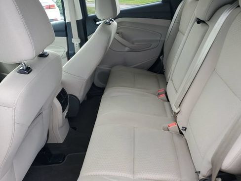 Used 2017 Ford Escape SE FWD image 13