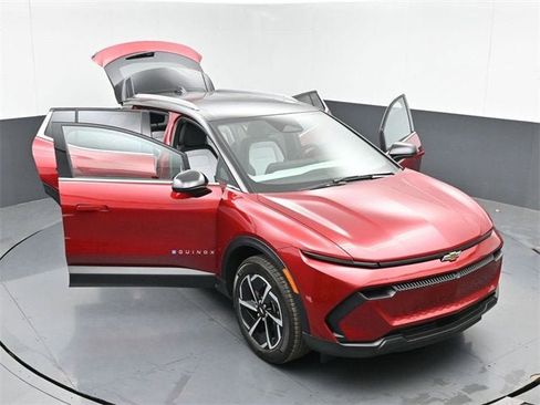 New 2026 Chevrolet Equinox EV LT image 55