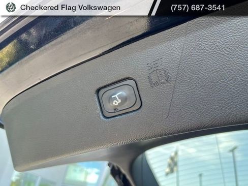 Used 2024 Ford Edge Titanium AWD/4WD image 32