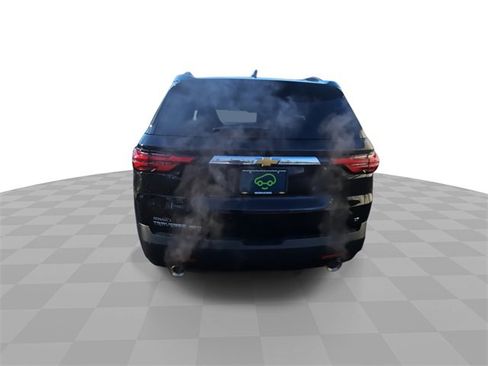 Used 2023 Chevrolet Traverse LT image 7