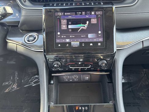 Used 2022 Jeep Grand Cherokee L Laredo w/ Luxury Tech Group I image 29