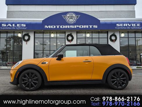Used 2018 MINI Cooper Convertible image 1