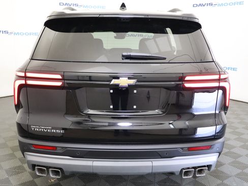 New 2026 Chevrolet Traverse LT w/ Sun and Wheel Package image 8