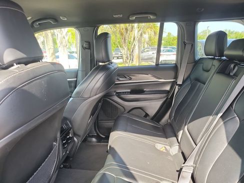 Used 2024 Jeep Grand Cherokee Limited RWD image 25