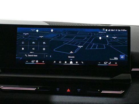 Used 2026 BMW 530i xDrive w/ M Sport Package image 24