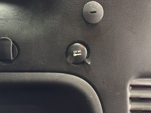 Used 2021 Jeep Grand Cherokee Laredo image 40