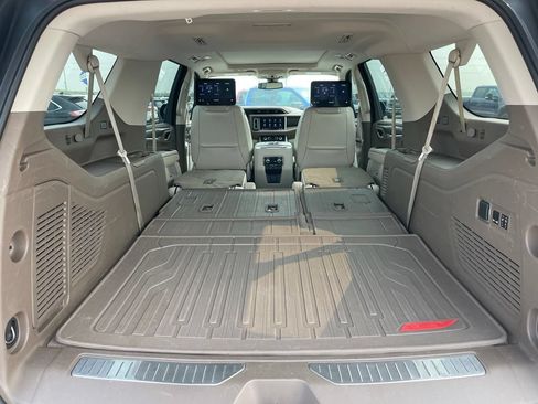 Used 2021 GMC Yukon XL Denali AWD/4WD image 34